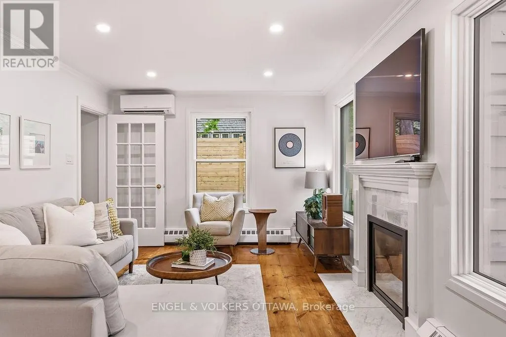 694 ISLAND PARK DRIVE