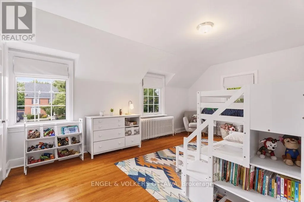 694 ISLAND PARK DRIVE