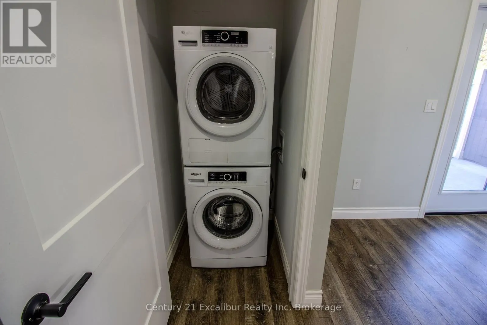 2C - 360 QUEEN STREET E #2C