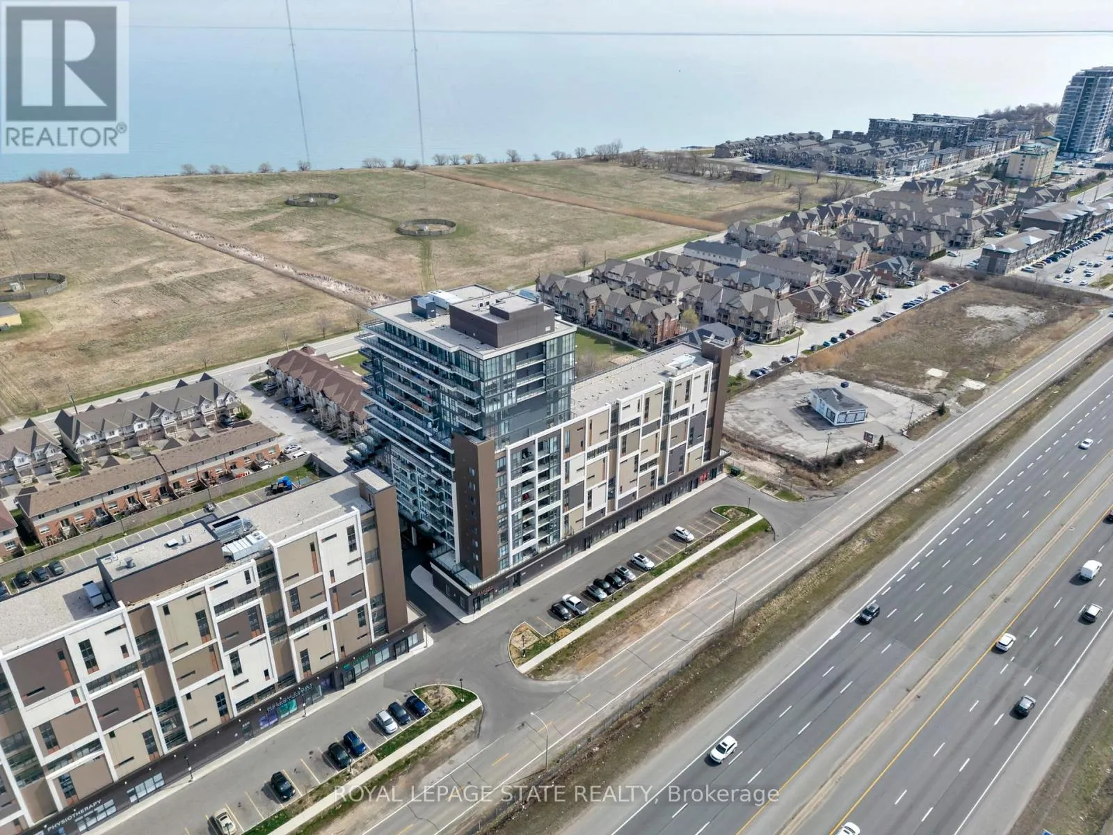 708 - 550 NORTH SERVICE ROAD