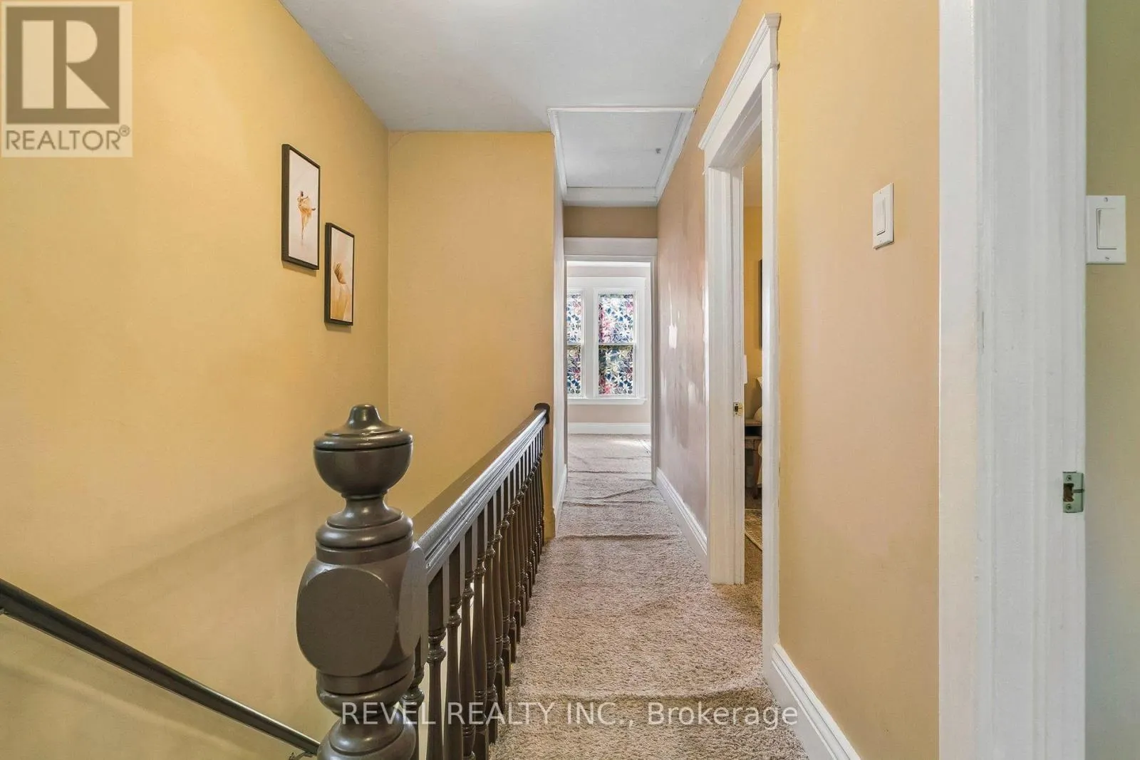 36 HOLTON AVENUE N