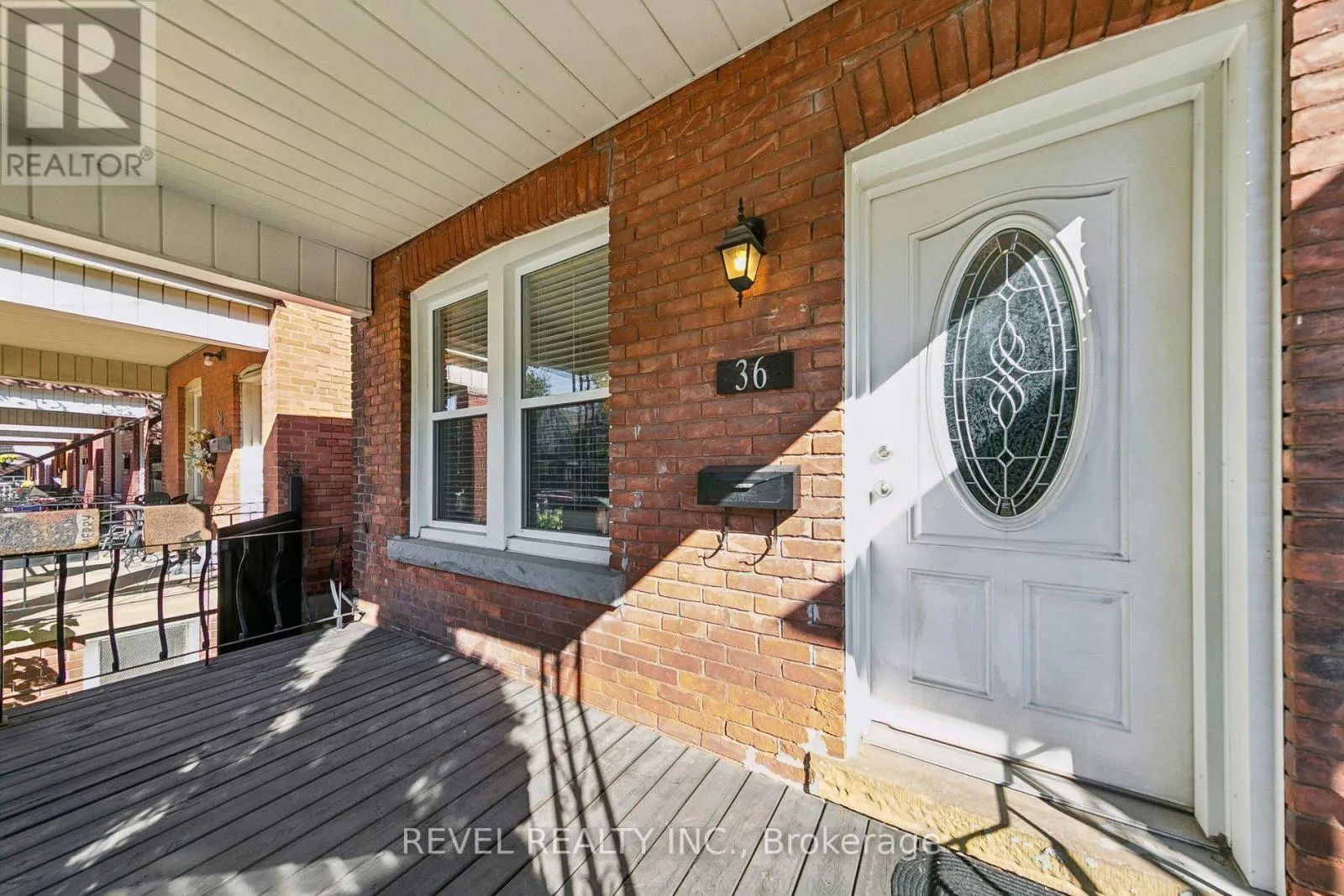 36 HOLTON AVENUE N