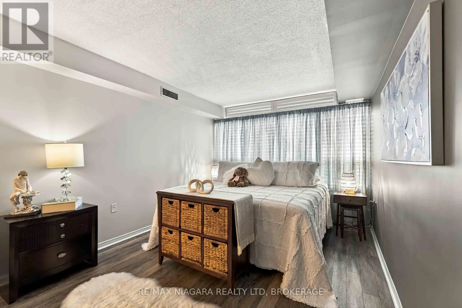 704 - 5100 DORCHESTER ROAD #704