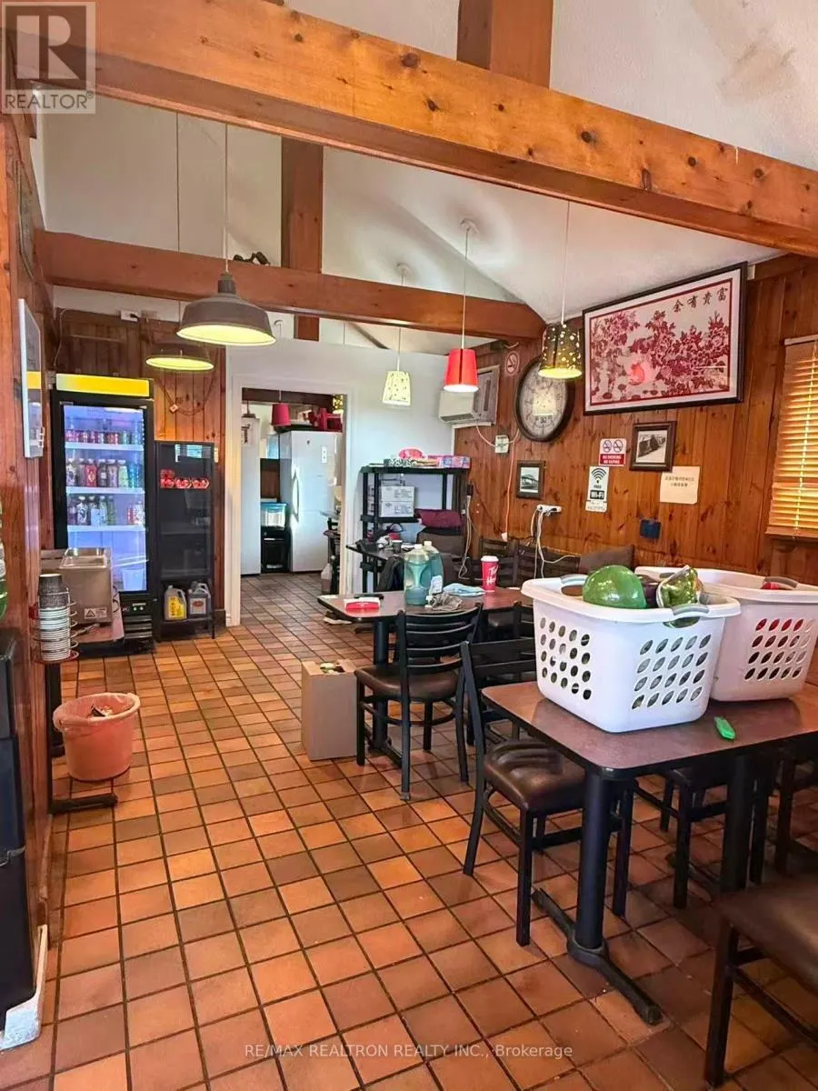 1088 MAIN STREET W