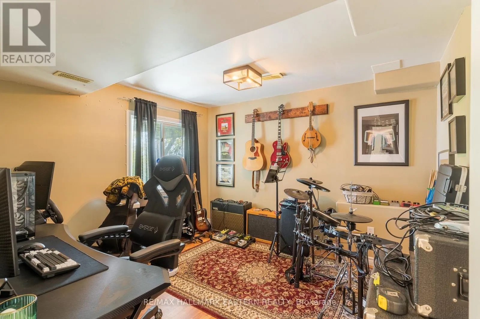 688 TRAILVIEW DRIVE