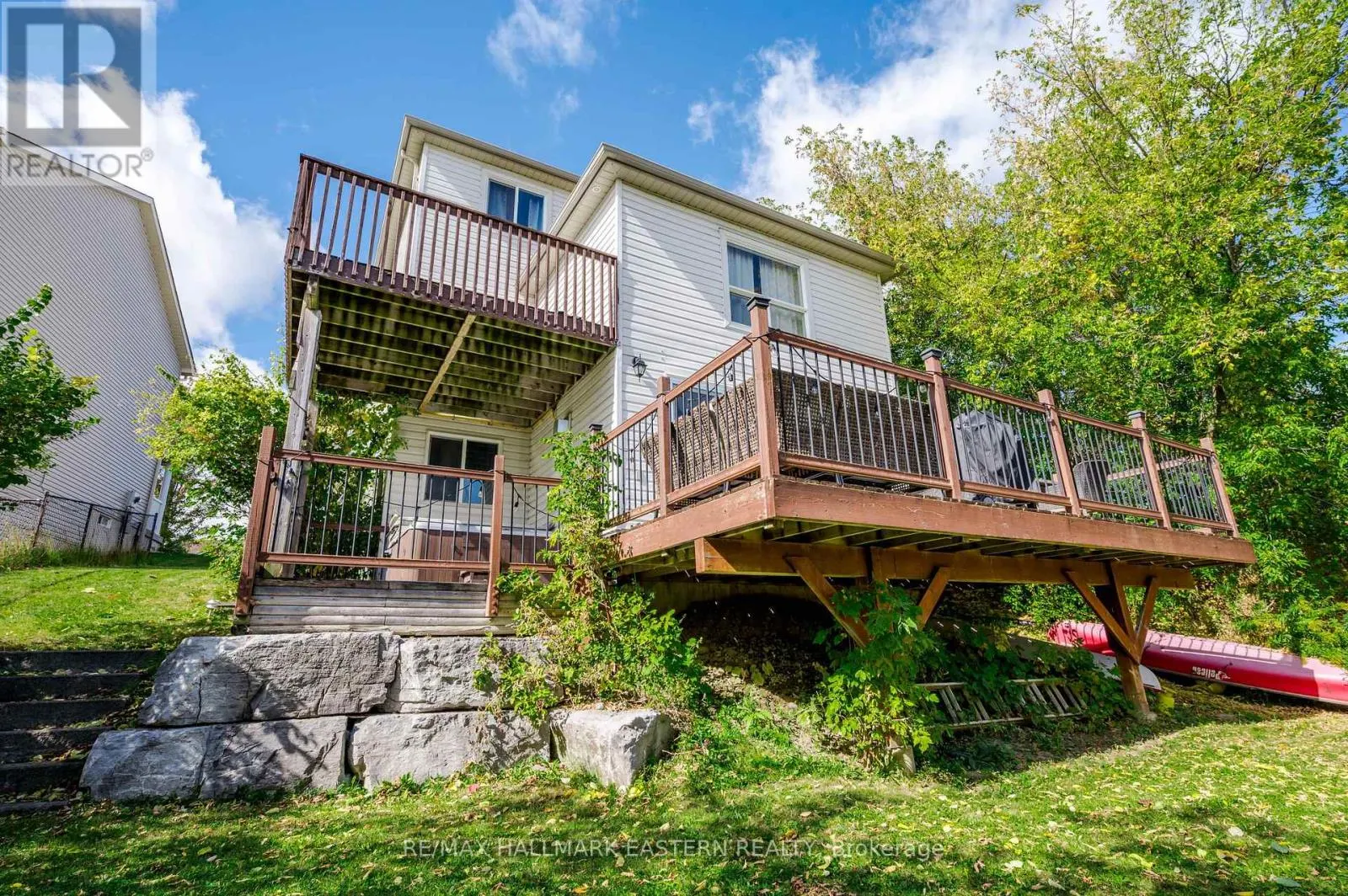 688 TRAILVIEW DRIVE