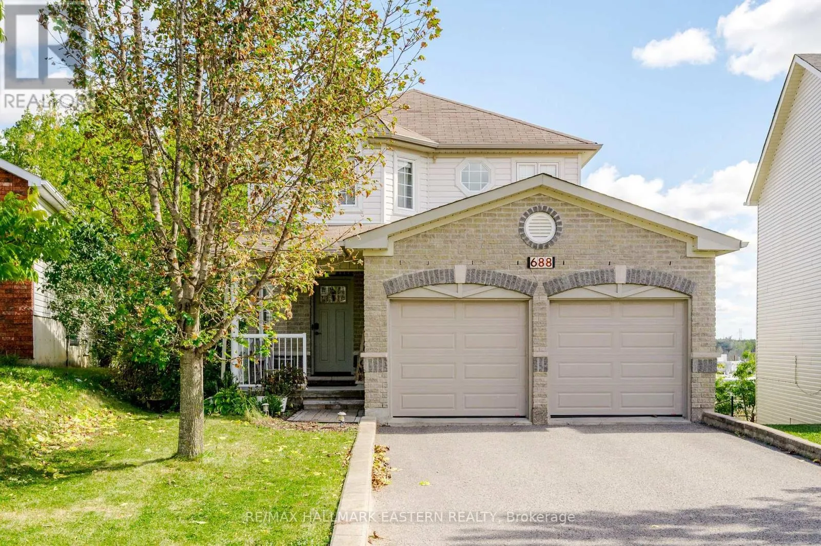 688 TRAILVIEW DRIVE