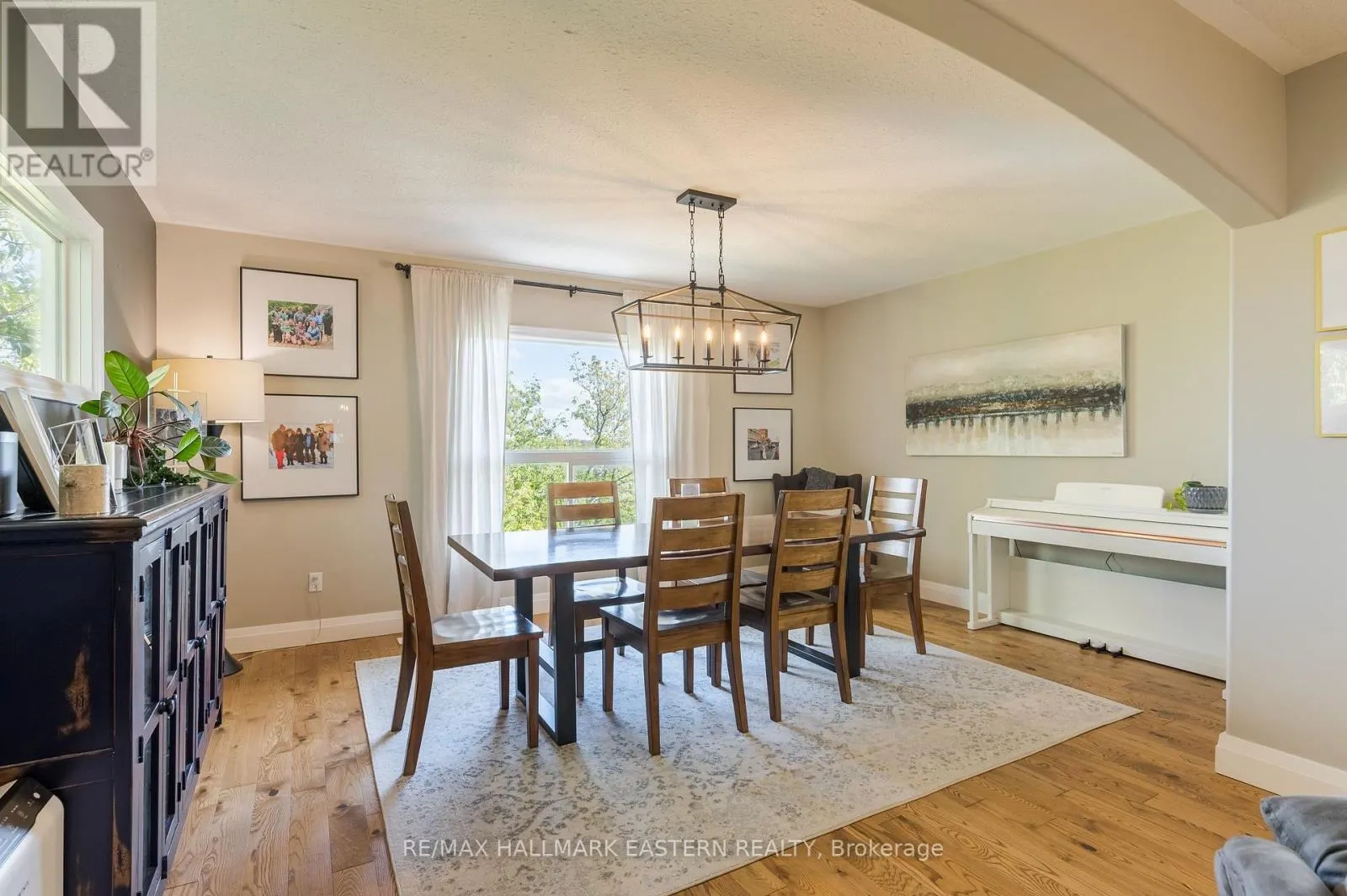 688 TRAILVIEW DRIVE