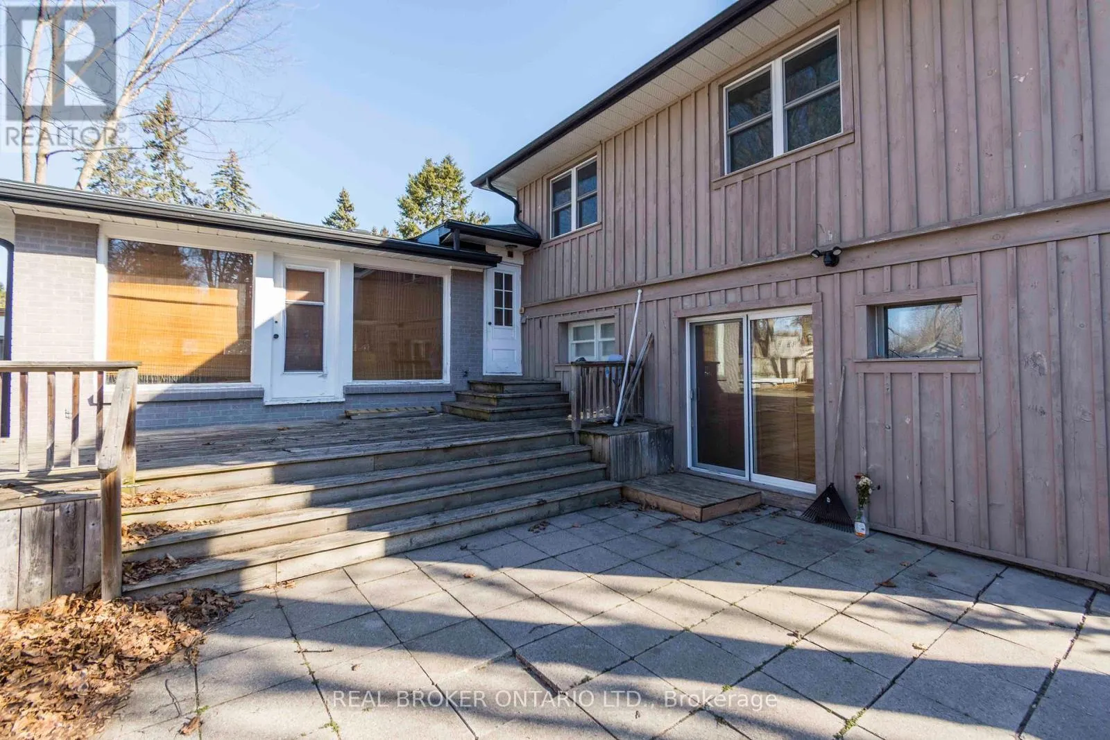 250 MACDONALD AVENUE