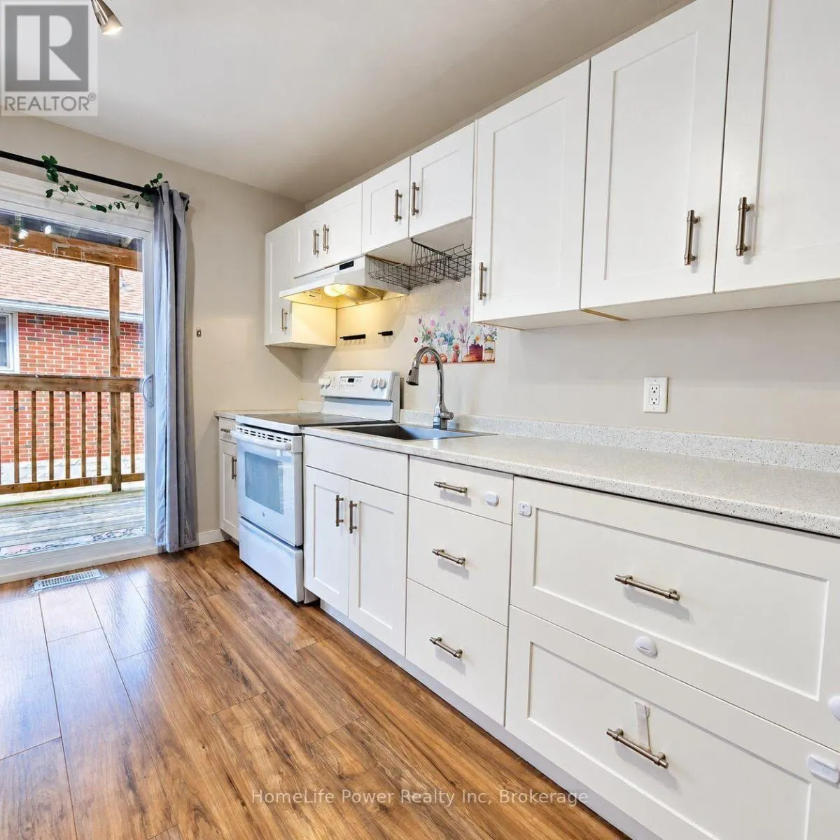 2 - 112 HEIMAN STREET #2