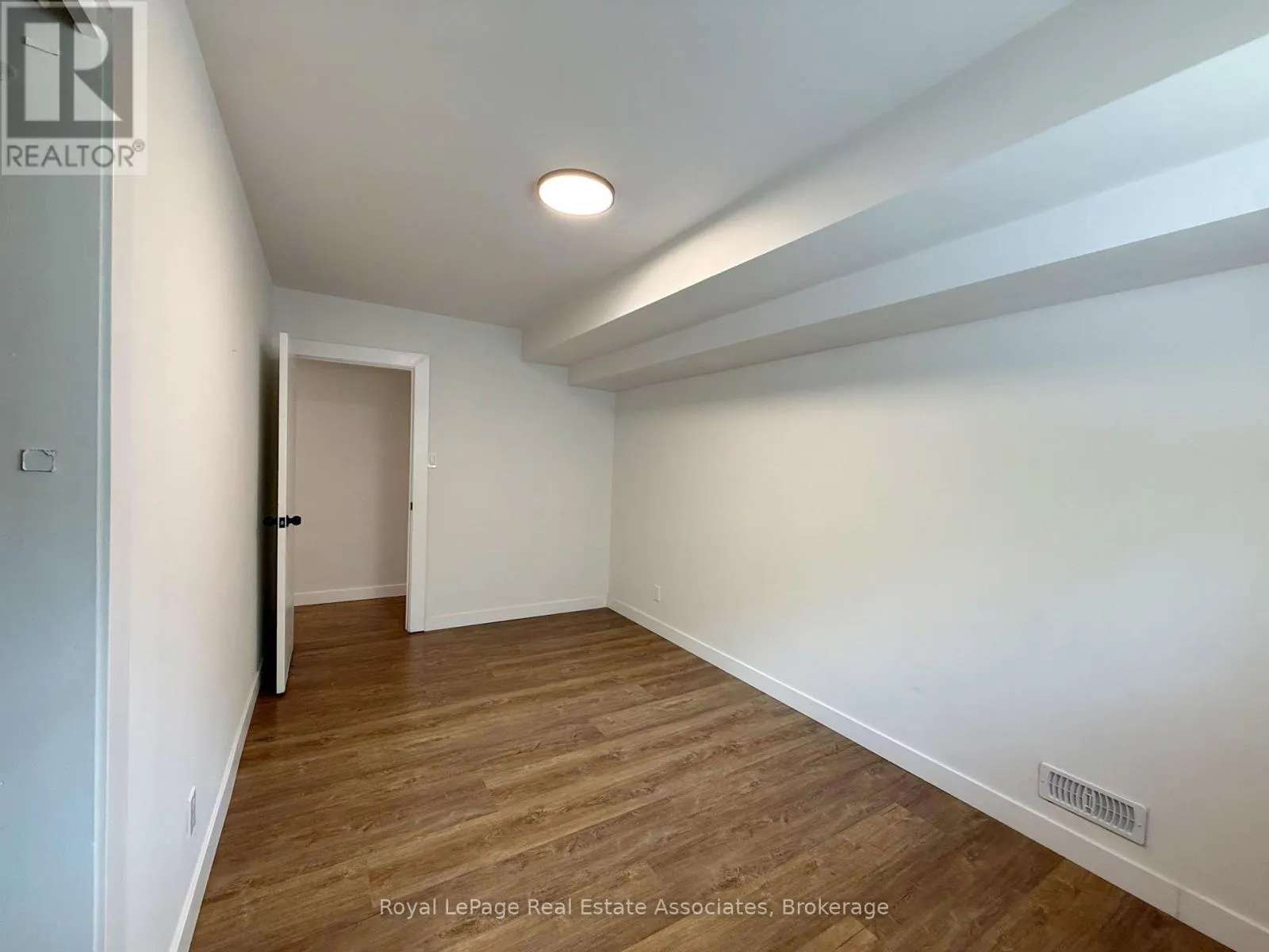 2 - 171 HURON STREET
