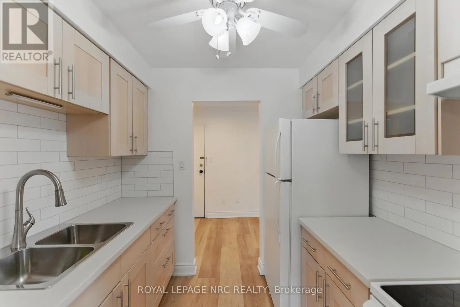 113 - 4209 HIXON STREET #113