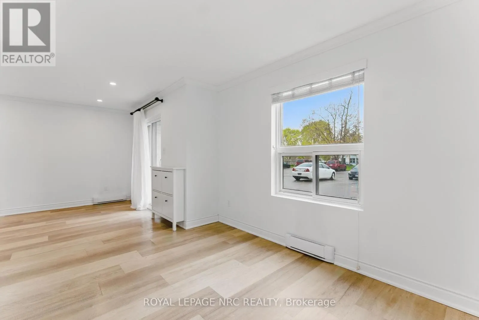 113 - 4209 HIXON STREET #113