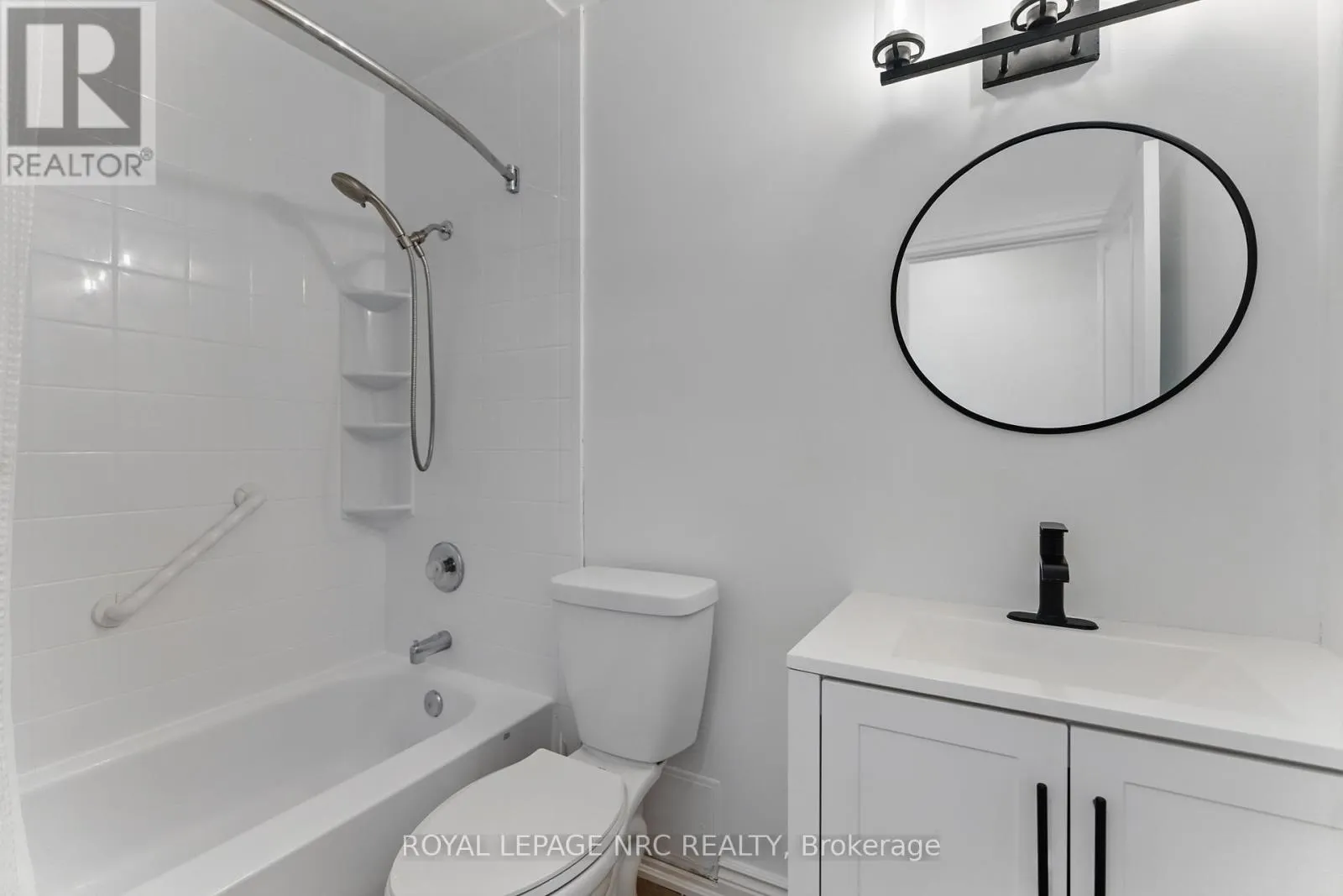 113 - 4209 HIXON STREET #113