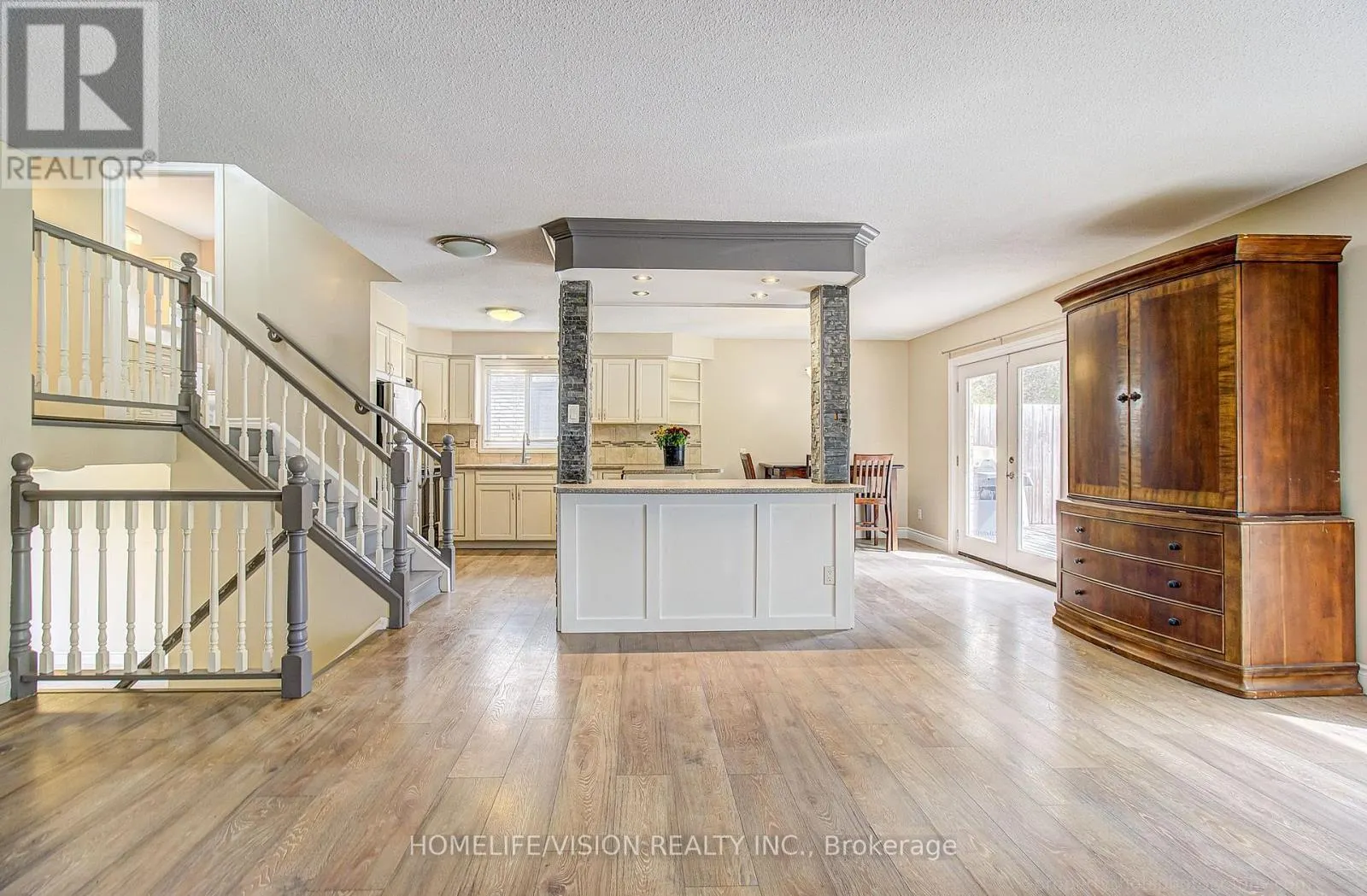 25 RADCLIFFE DRIVE