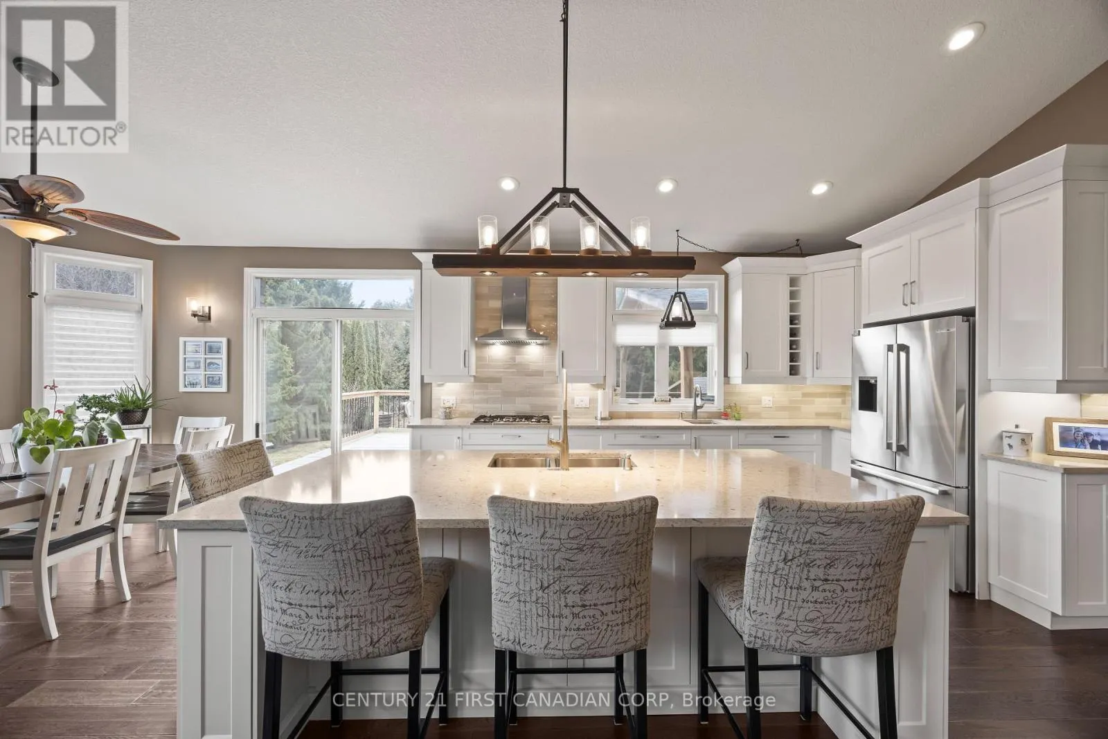 10159 MEADOWLILY CRESCENT