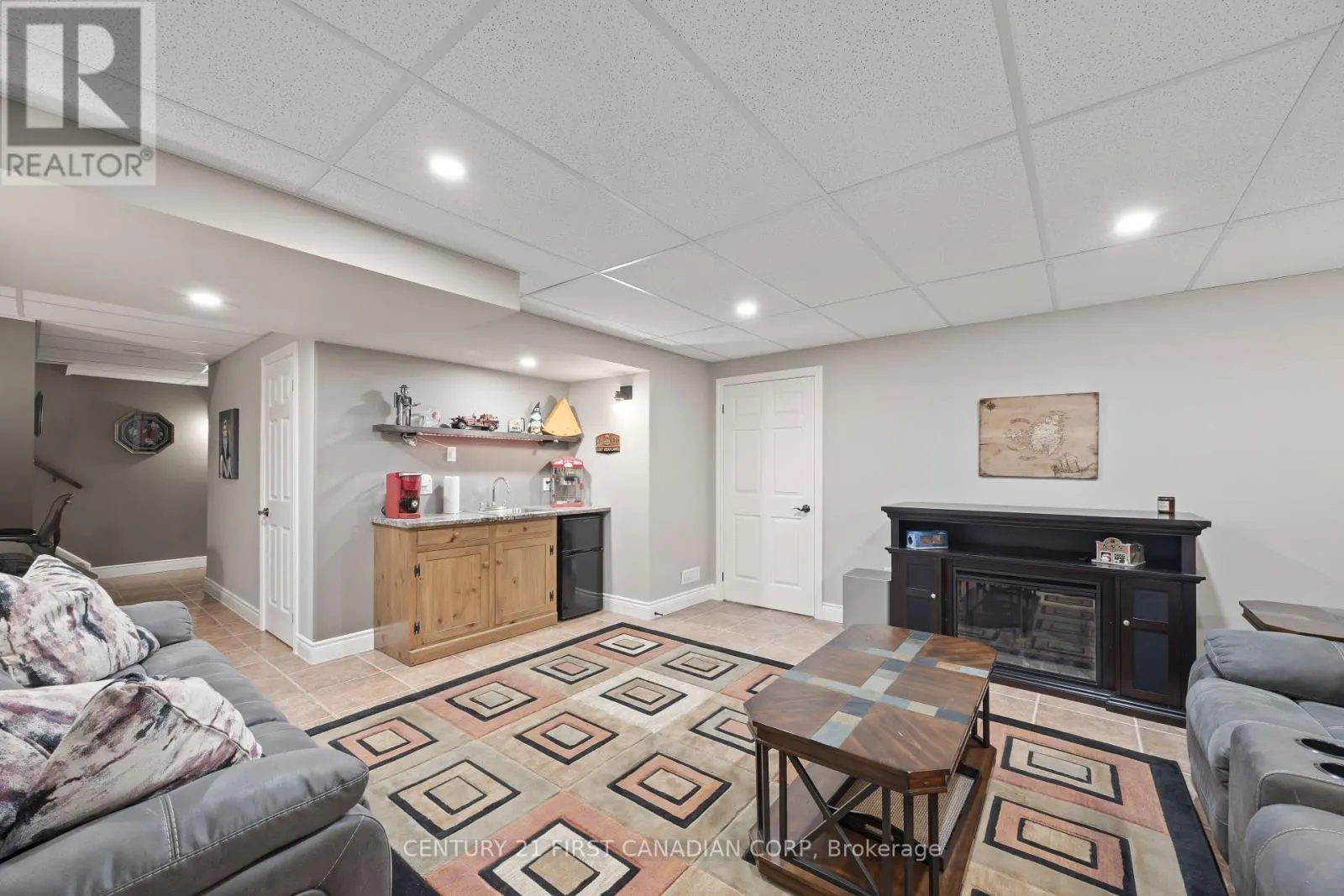 10159 MEADOWLILY CRESCENT