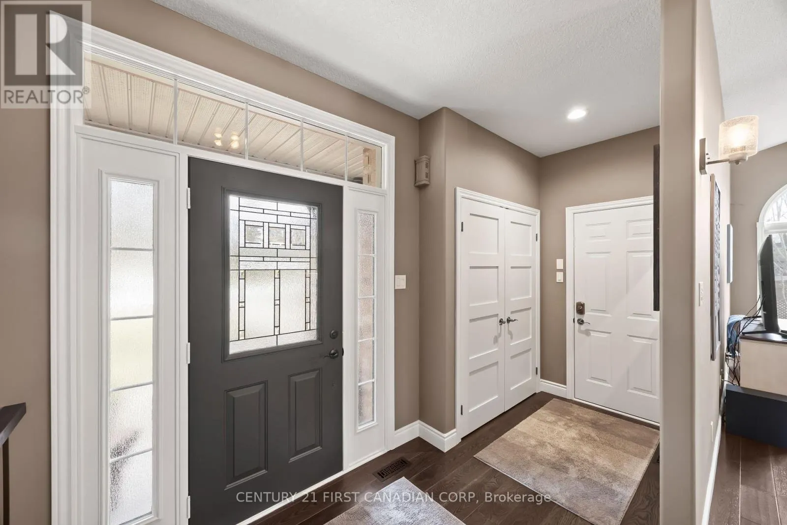 10159 MEADOWLILY CRESCENT