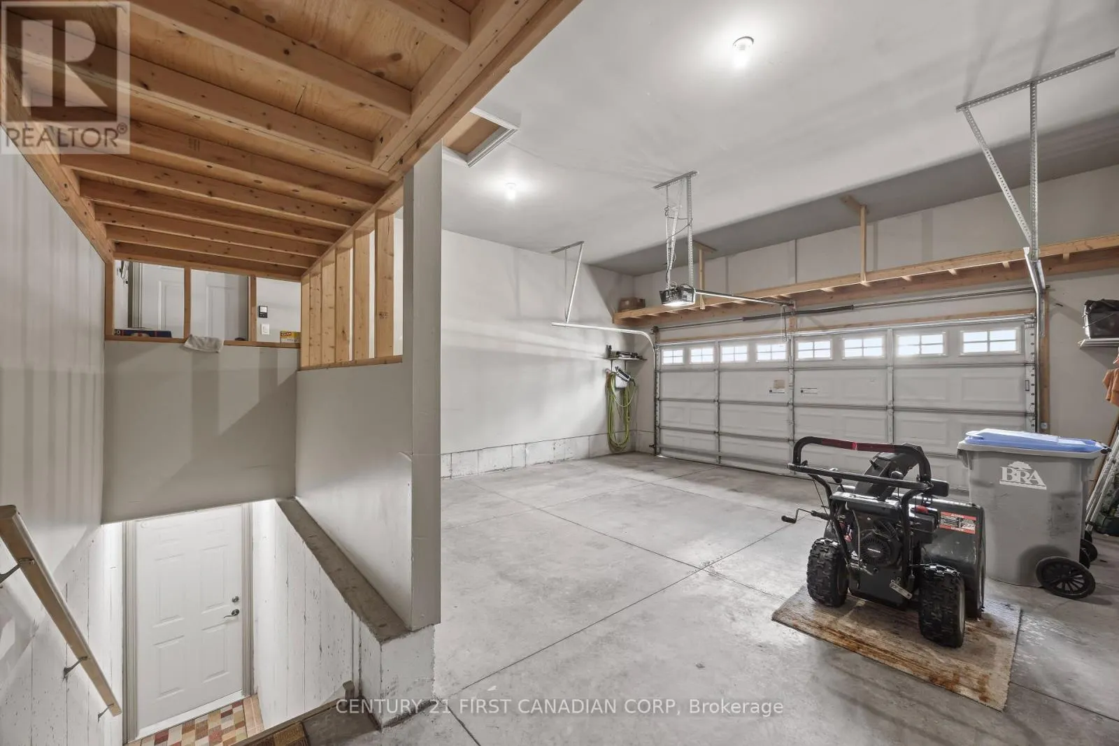 10159 MEADOWLILY CRESCENT