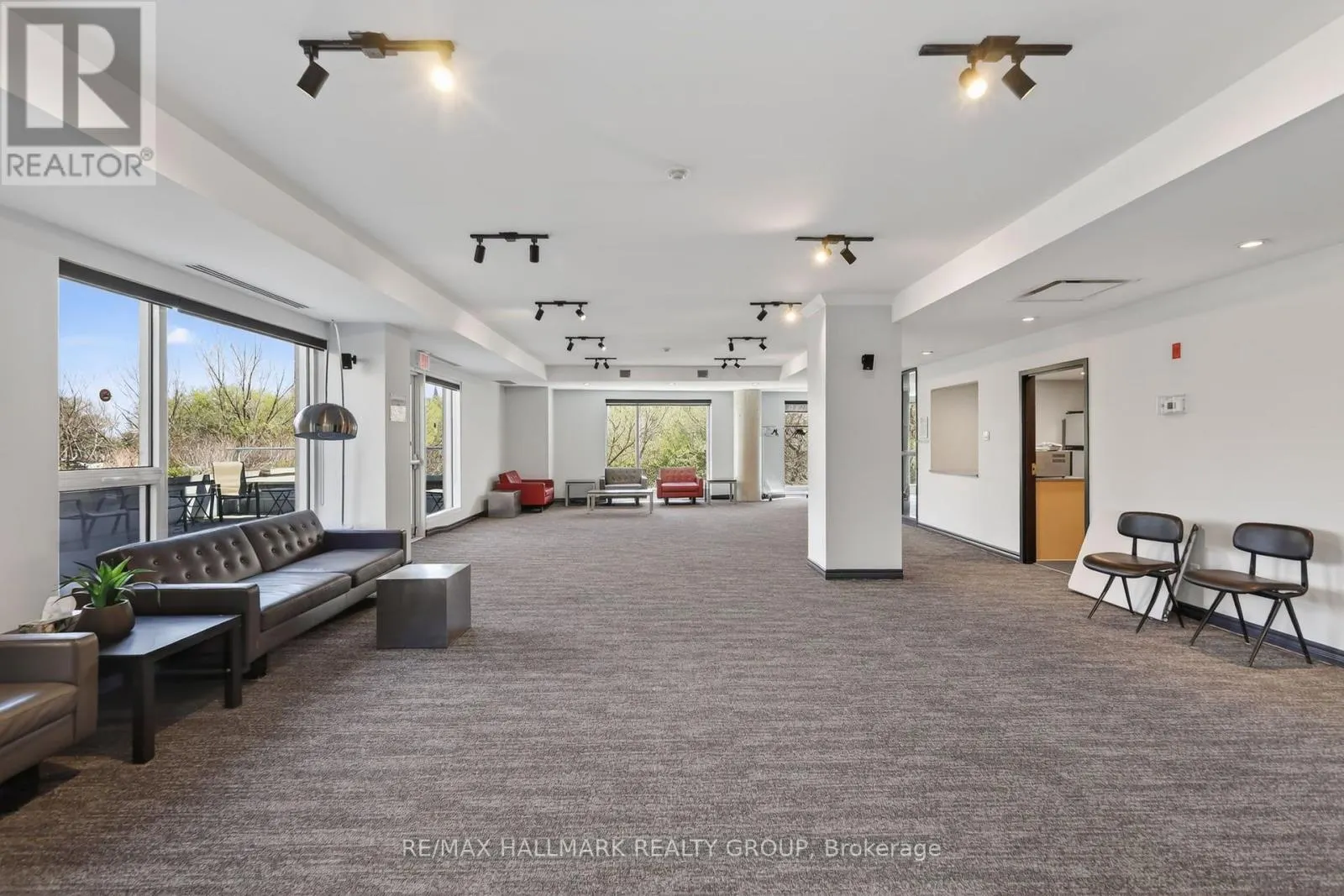 405 - 250 LETT STREET