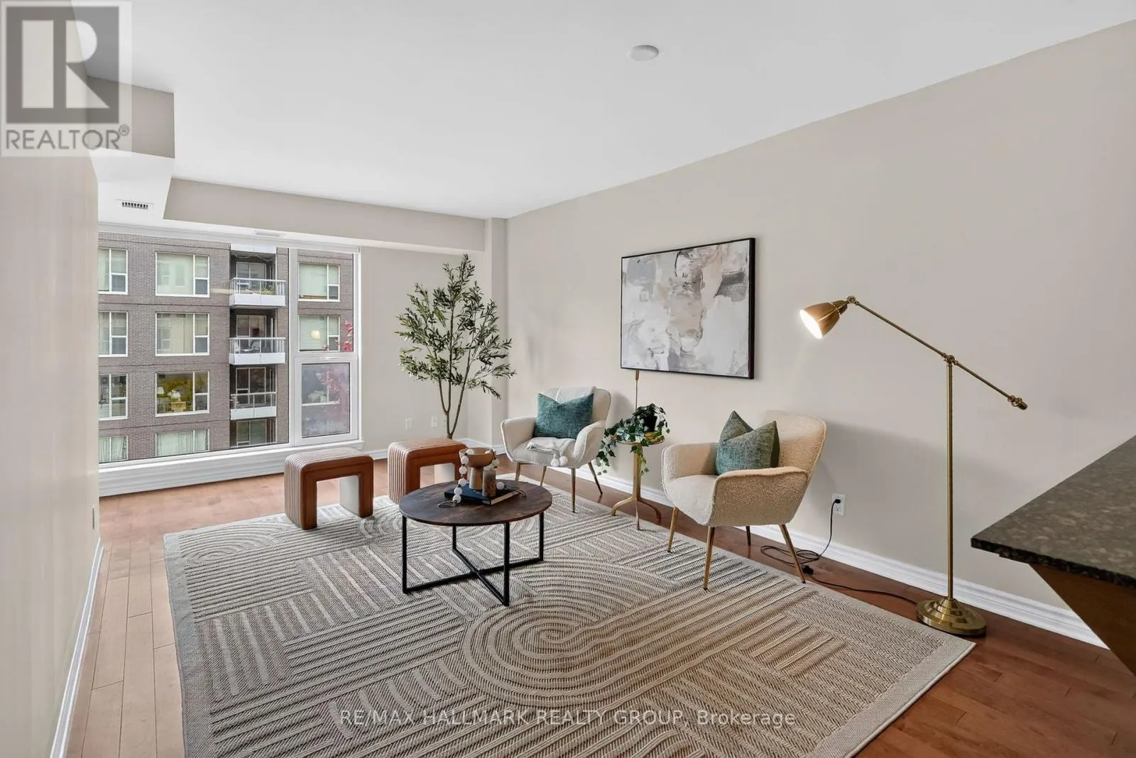 405 - 250 LETT STREET