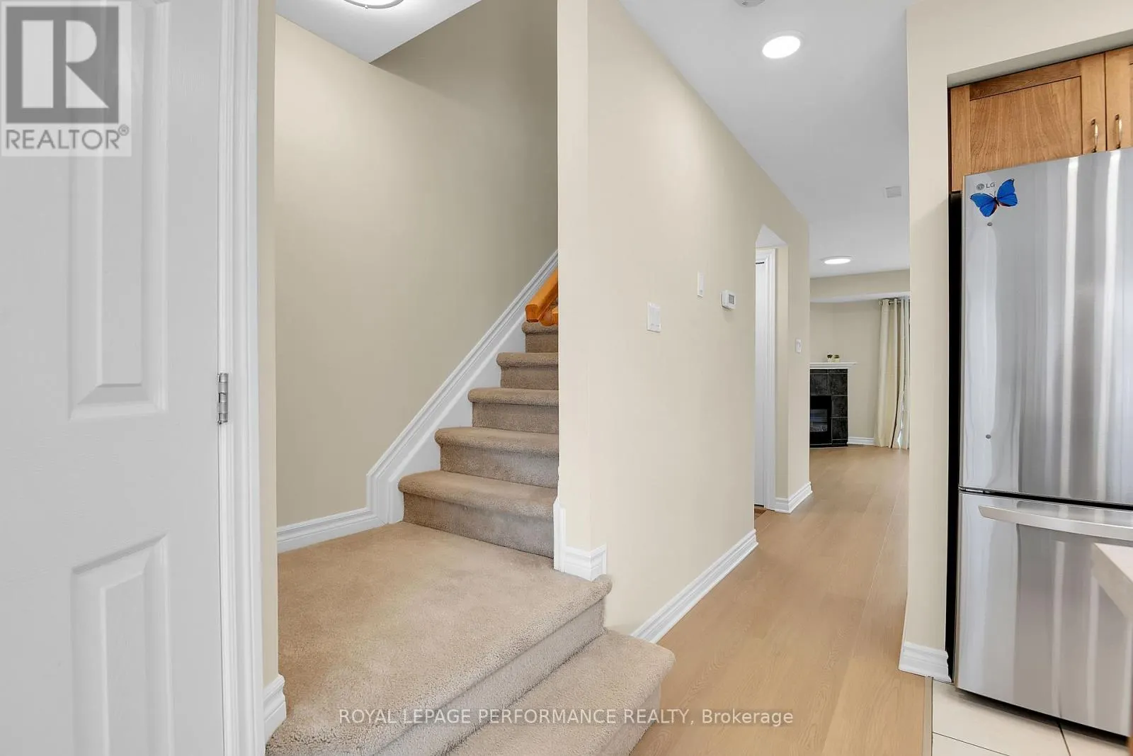 64 MAYFLOWER PRIVATE