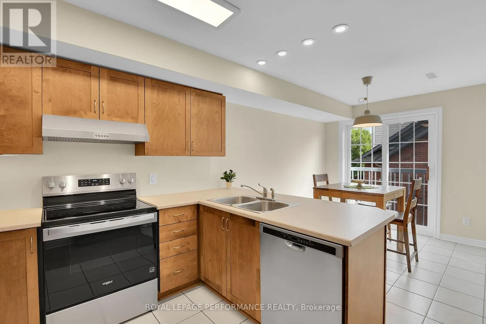 64 MAYFLOWER PRIVATE