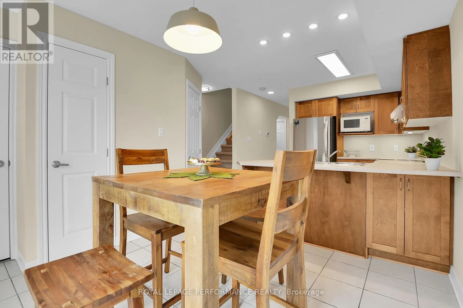 64 MAYFLOWER PRIVATE