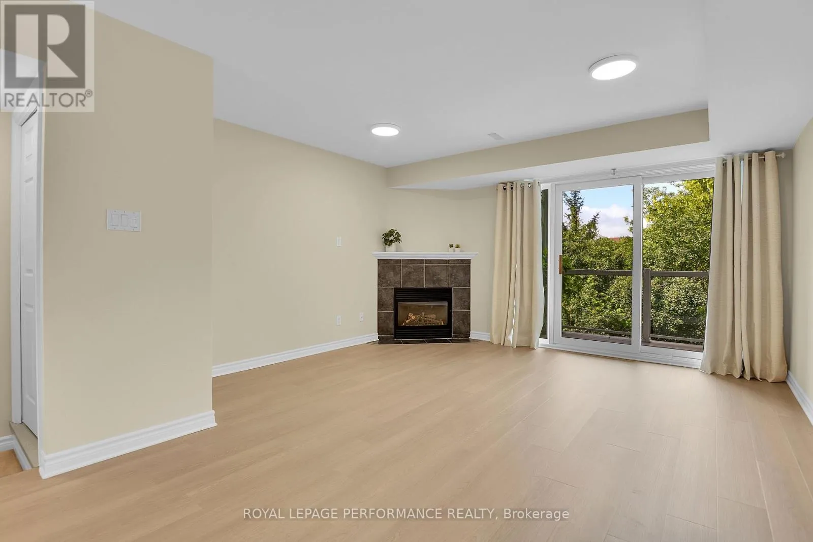 64 MAYFLOWER PRIVATE