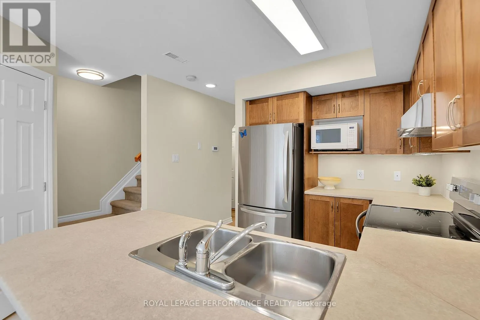 64 MAYFLOWER PRIVATE