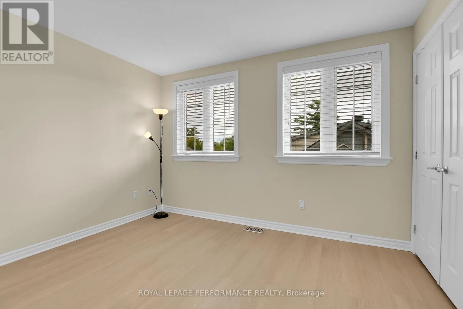 64 MAYFLOWER PRIVATE