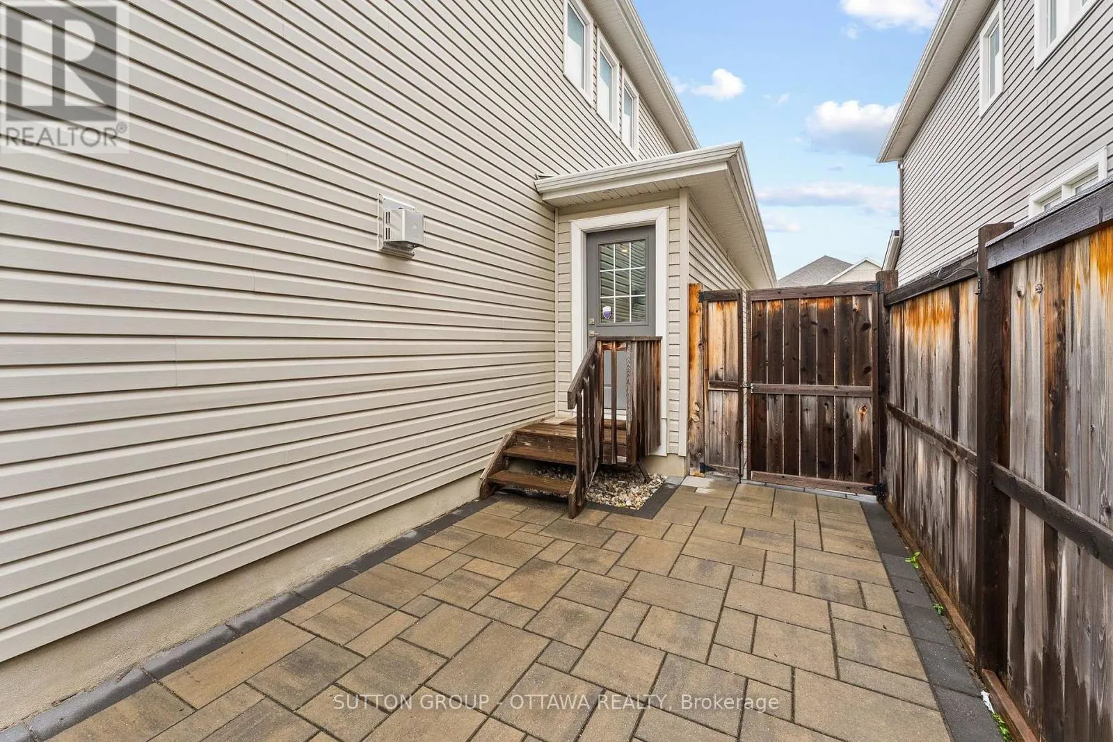 571 EGRET WAY