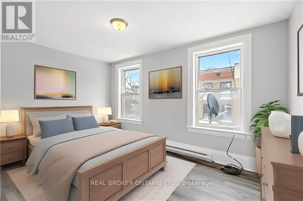 94 KING STREET W