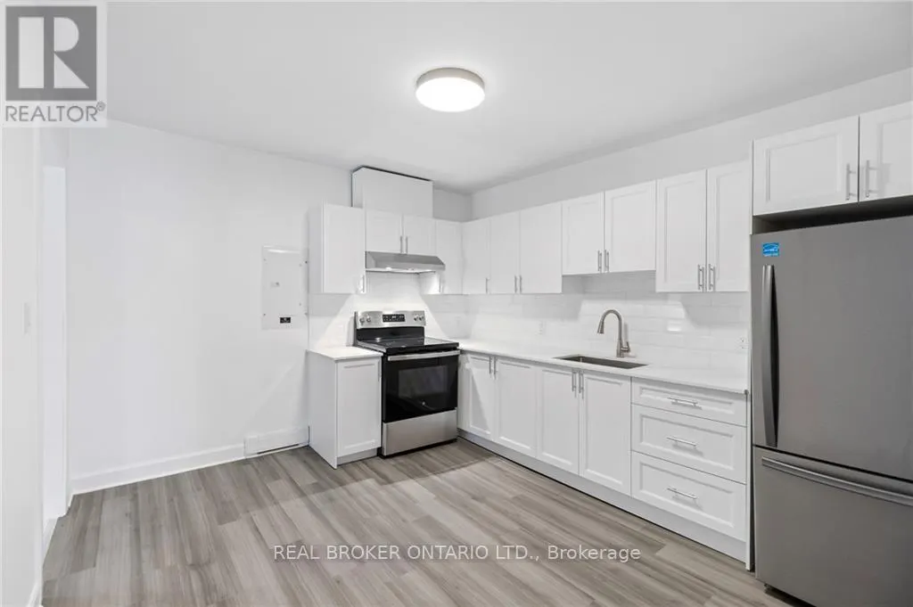 94 KING STREET W