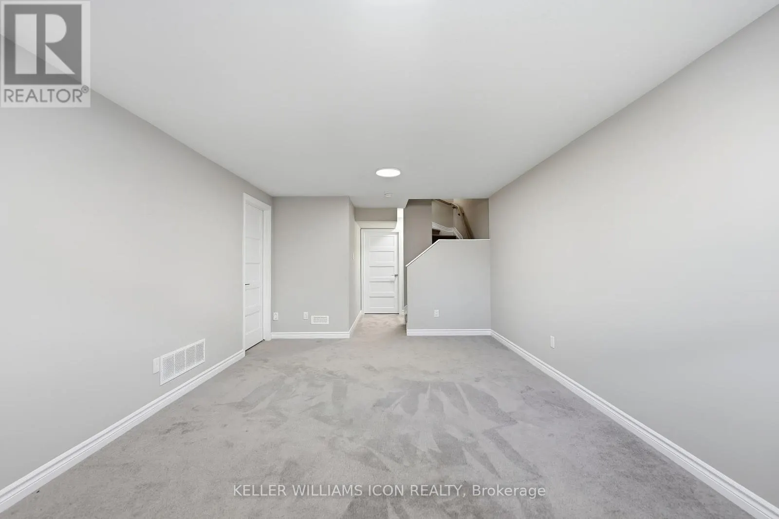 235 BANDELIER WAY