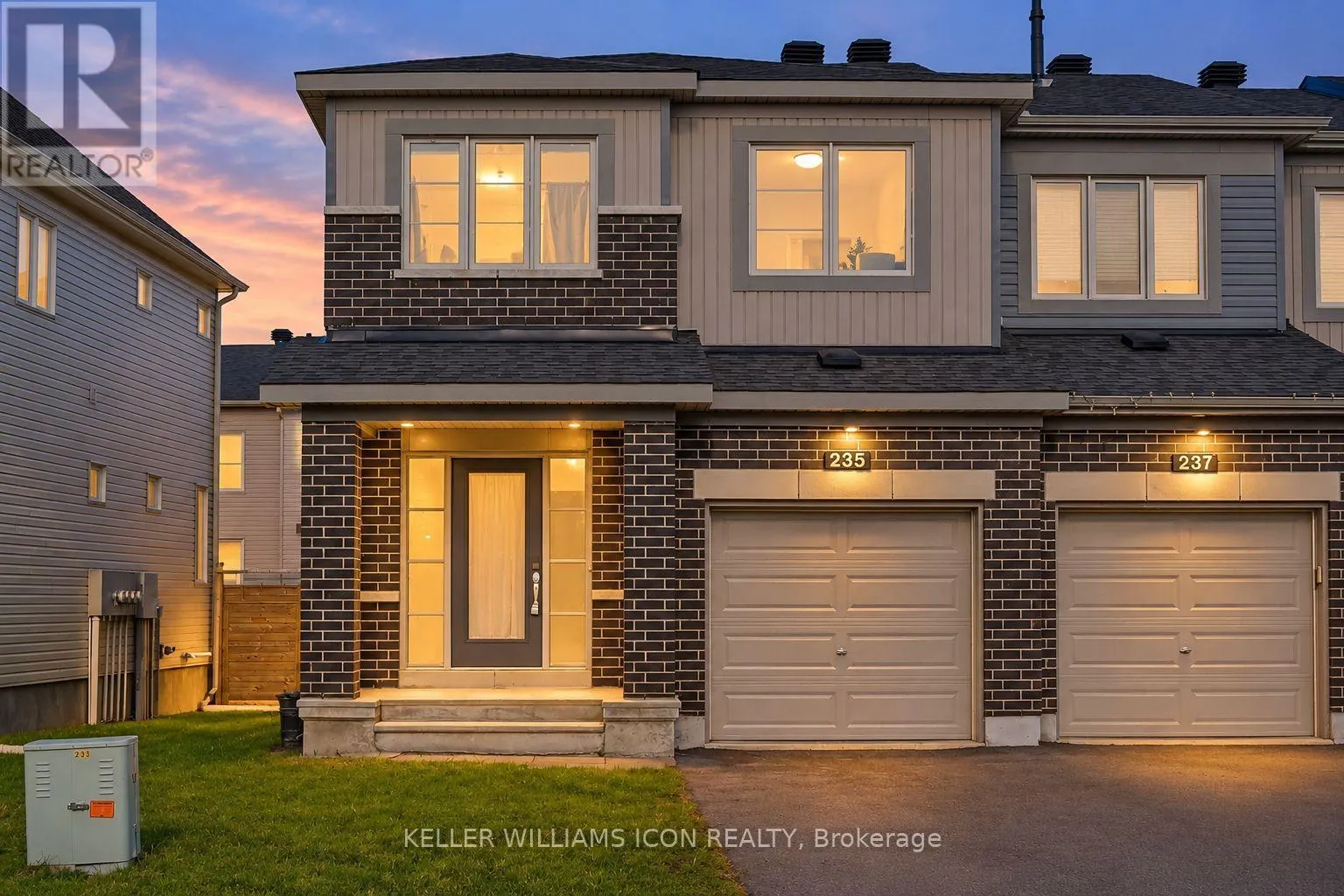 235 BANDELIER WAY