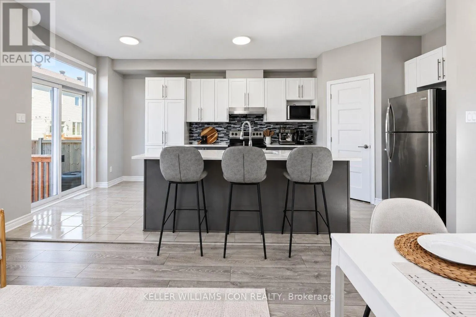 235 BANDELIER WAY