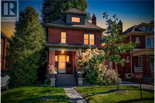 43 ROSSLYN AVENUE S