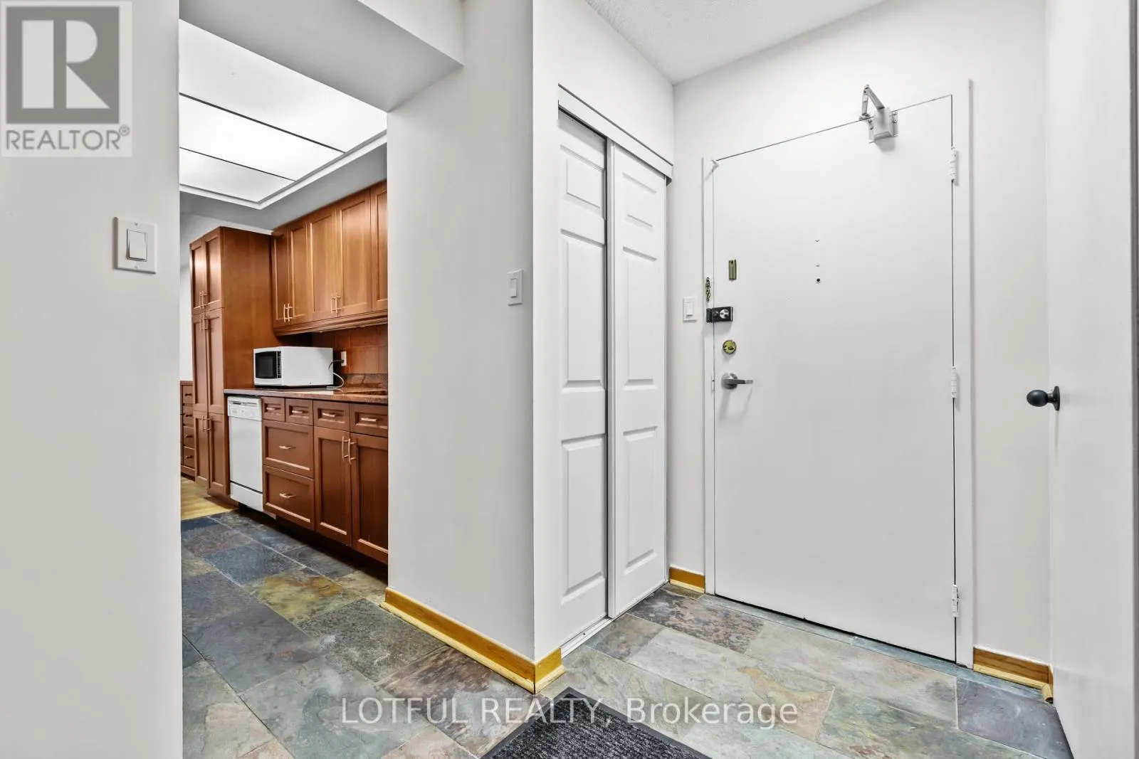 104 - 555 BRITTANY DRIVE