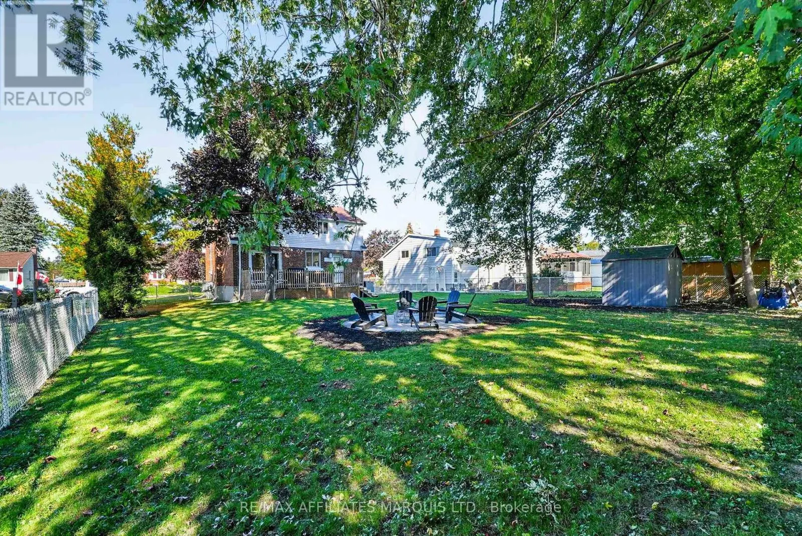 916 LEONARD AVENUE