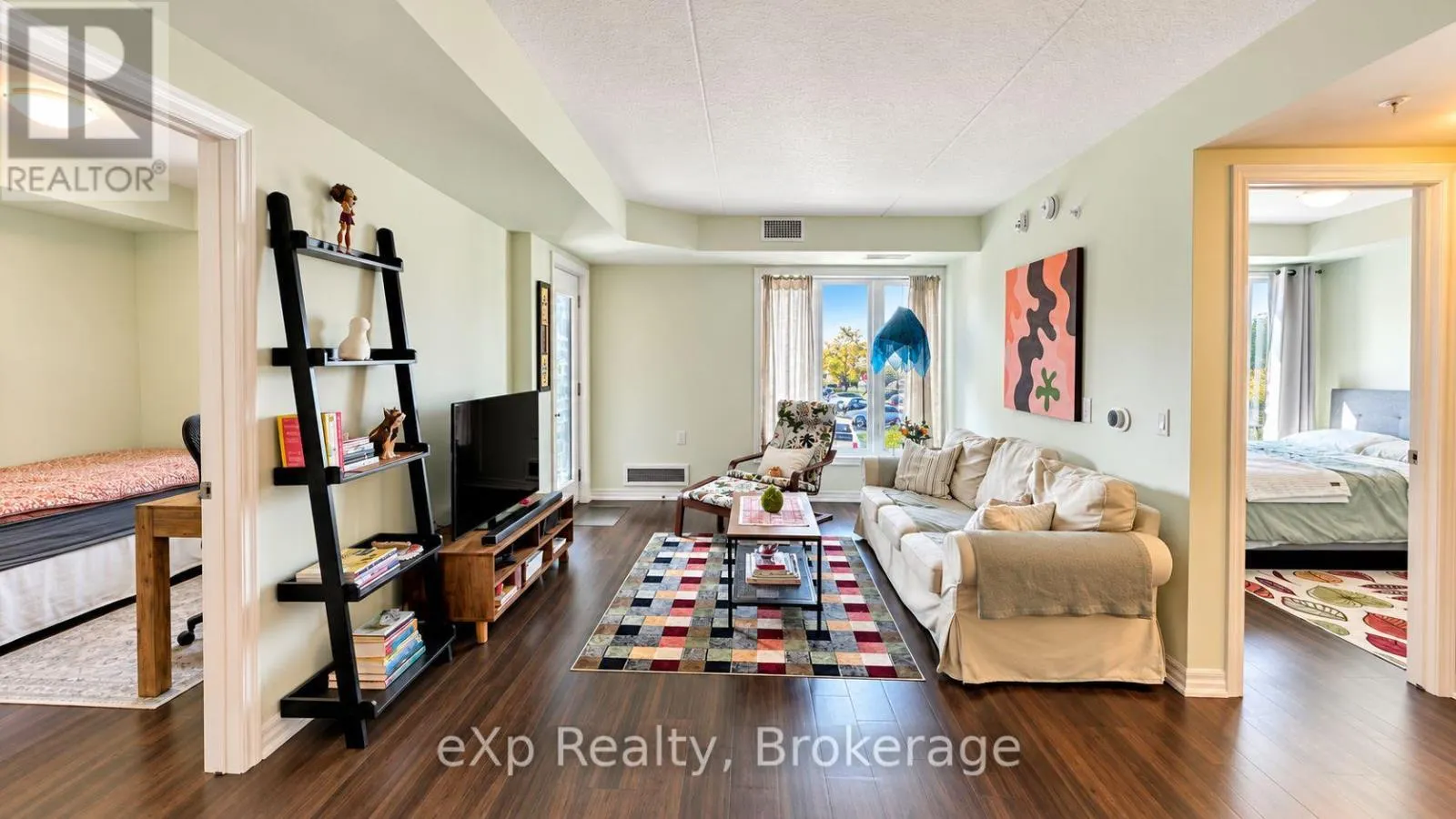 107 - 104 SUMMIT RIDGE DRIVE #107