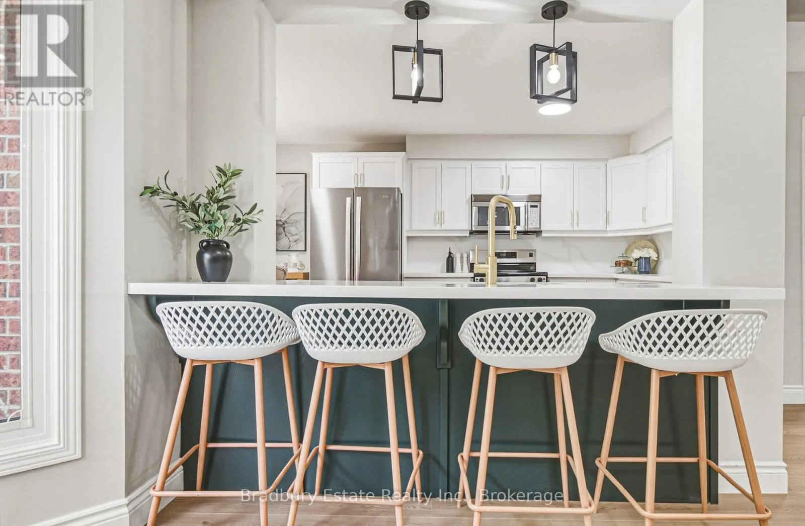 100 CHUDLEIGH STREET
