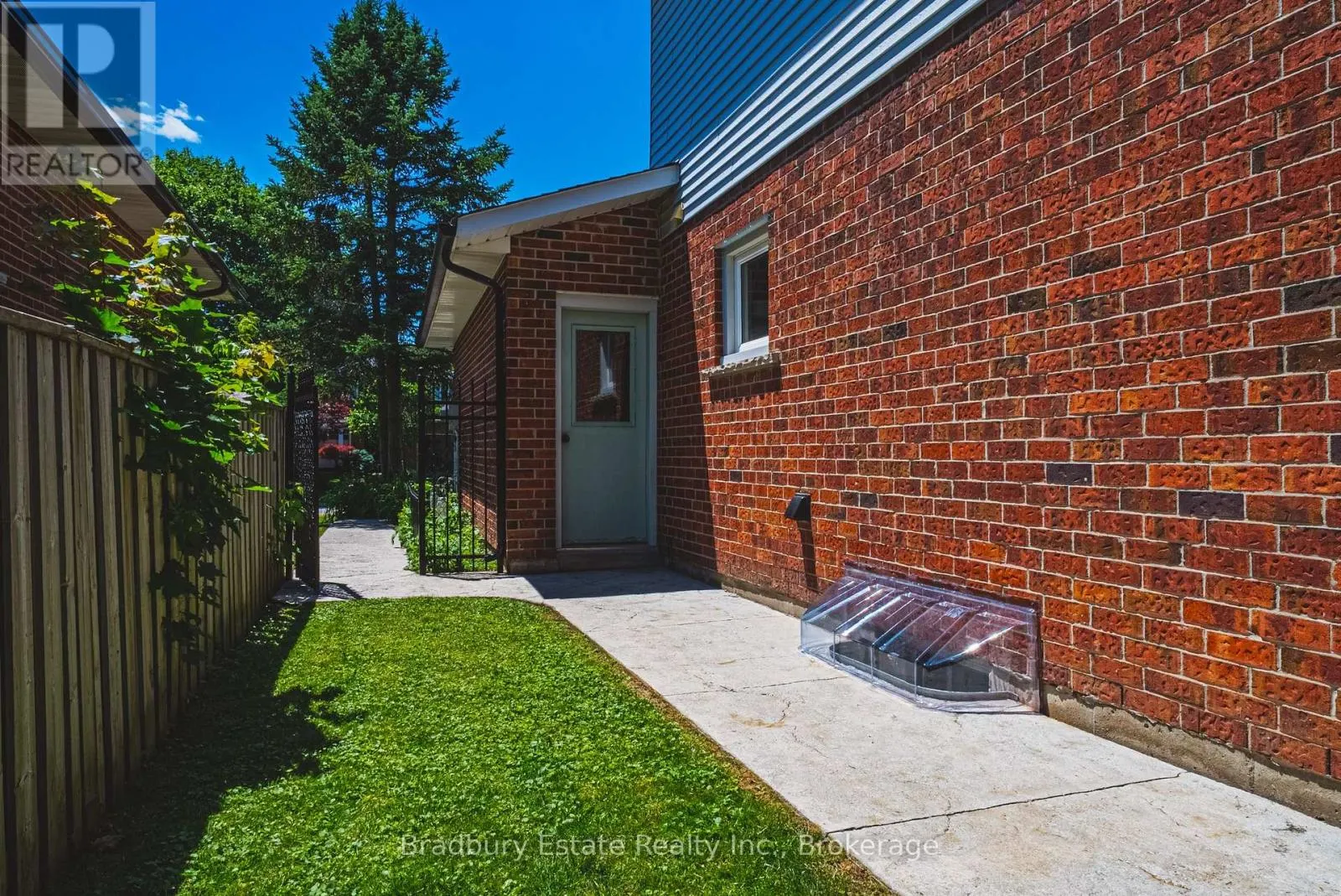 100 CHUDLEIGH STREET