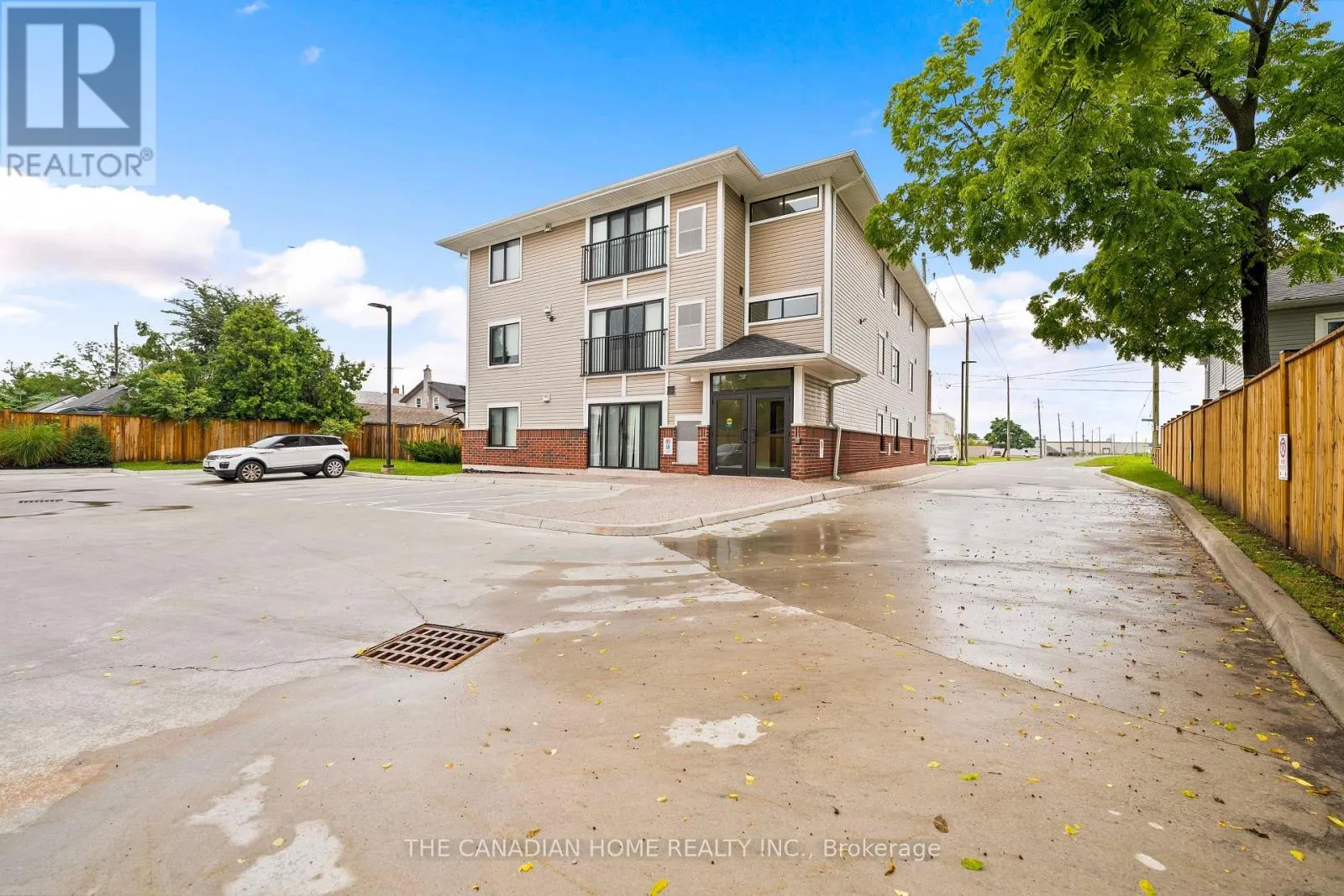 103 - 63 VINE STREET S