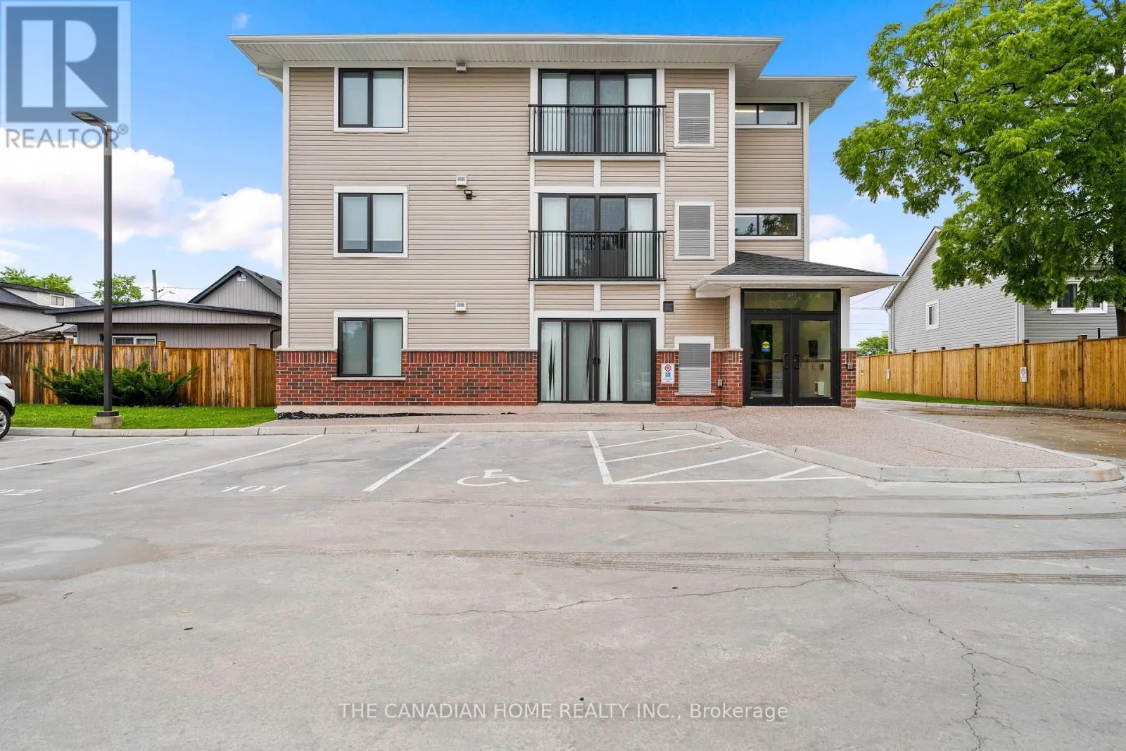 103 - 63 VINE STREET S