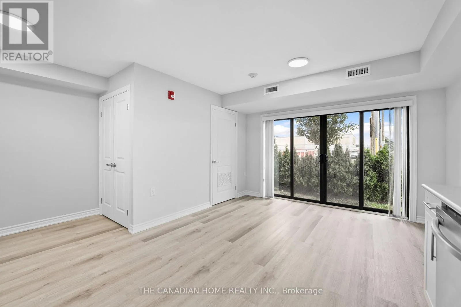 103 - 63 VINE STREET S