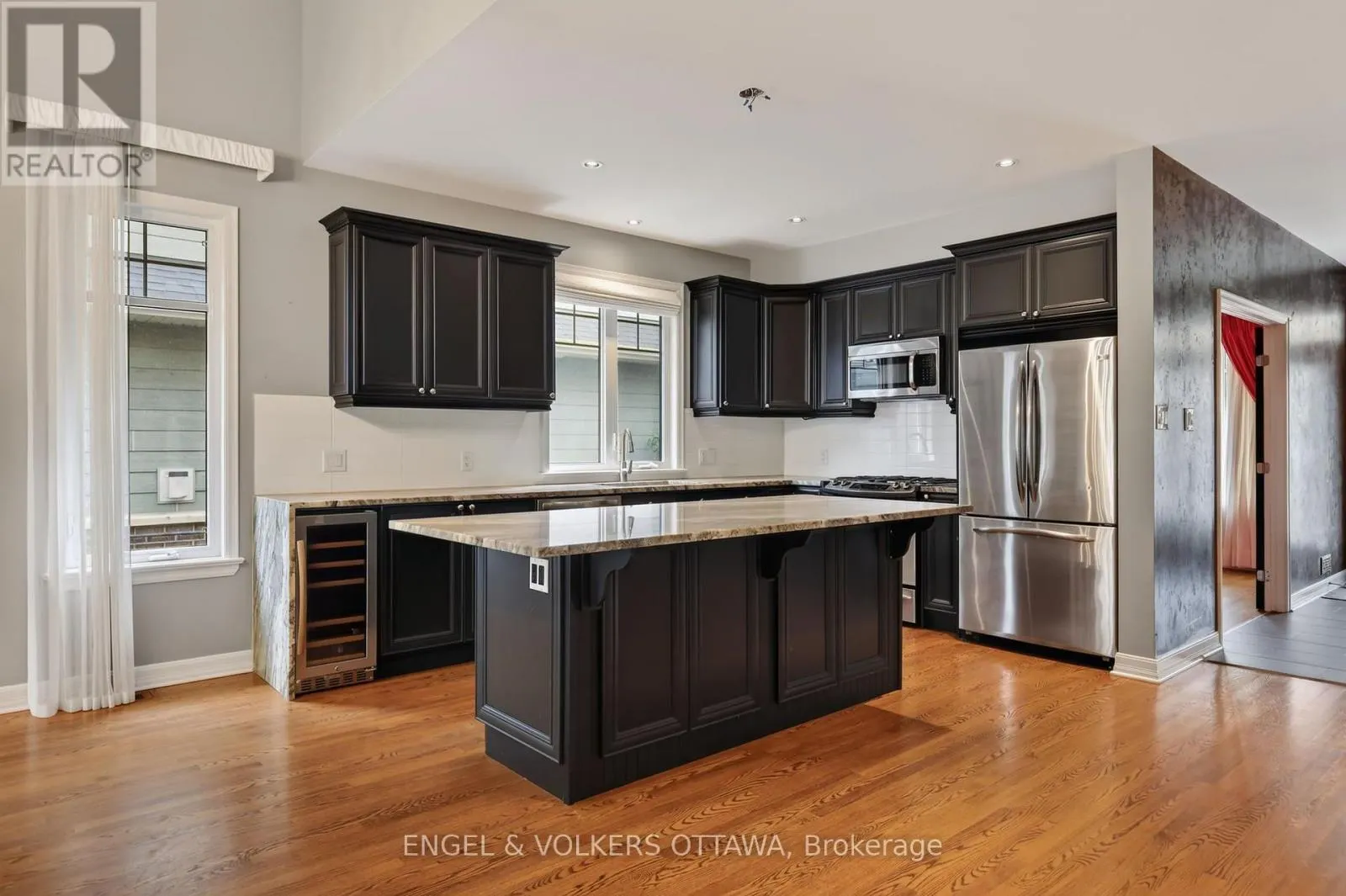 547 KILBIRNIE DRIVE