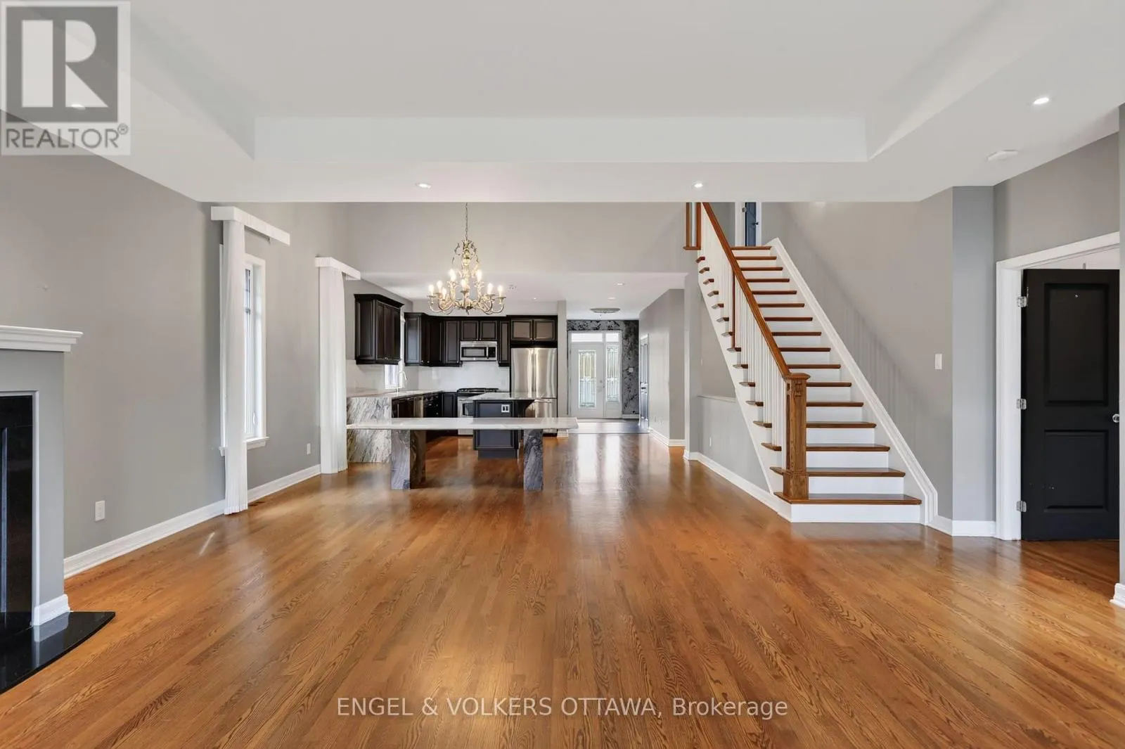 547 KILBIRNIE DRIVE