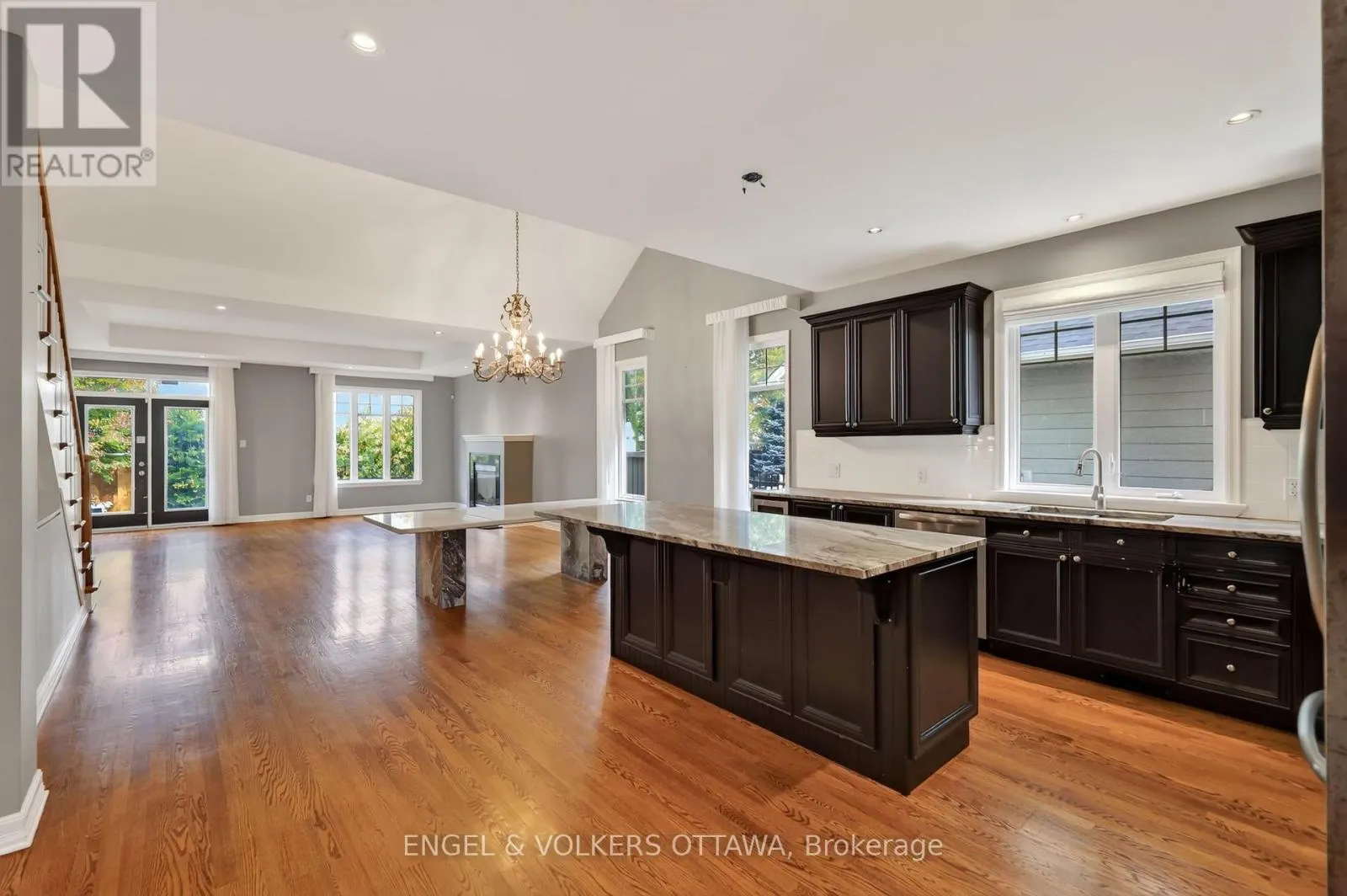 547 KILBIRNIE DRIVE