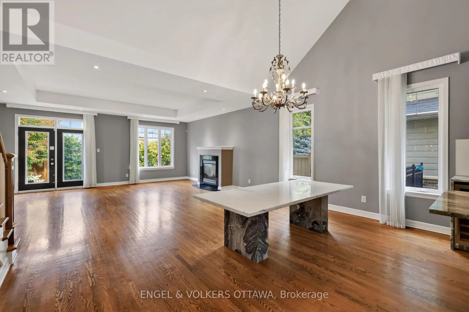 547 KILBIRNIE DRIVE